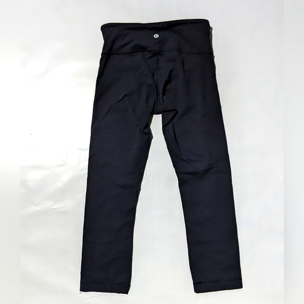 Lululemon workout pants size small capri